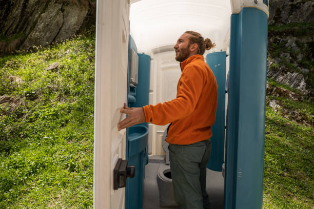 Best Portable bathroom rental  in Holden, MO